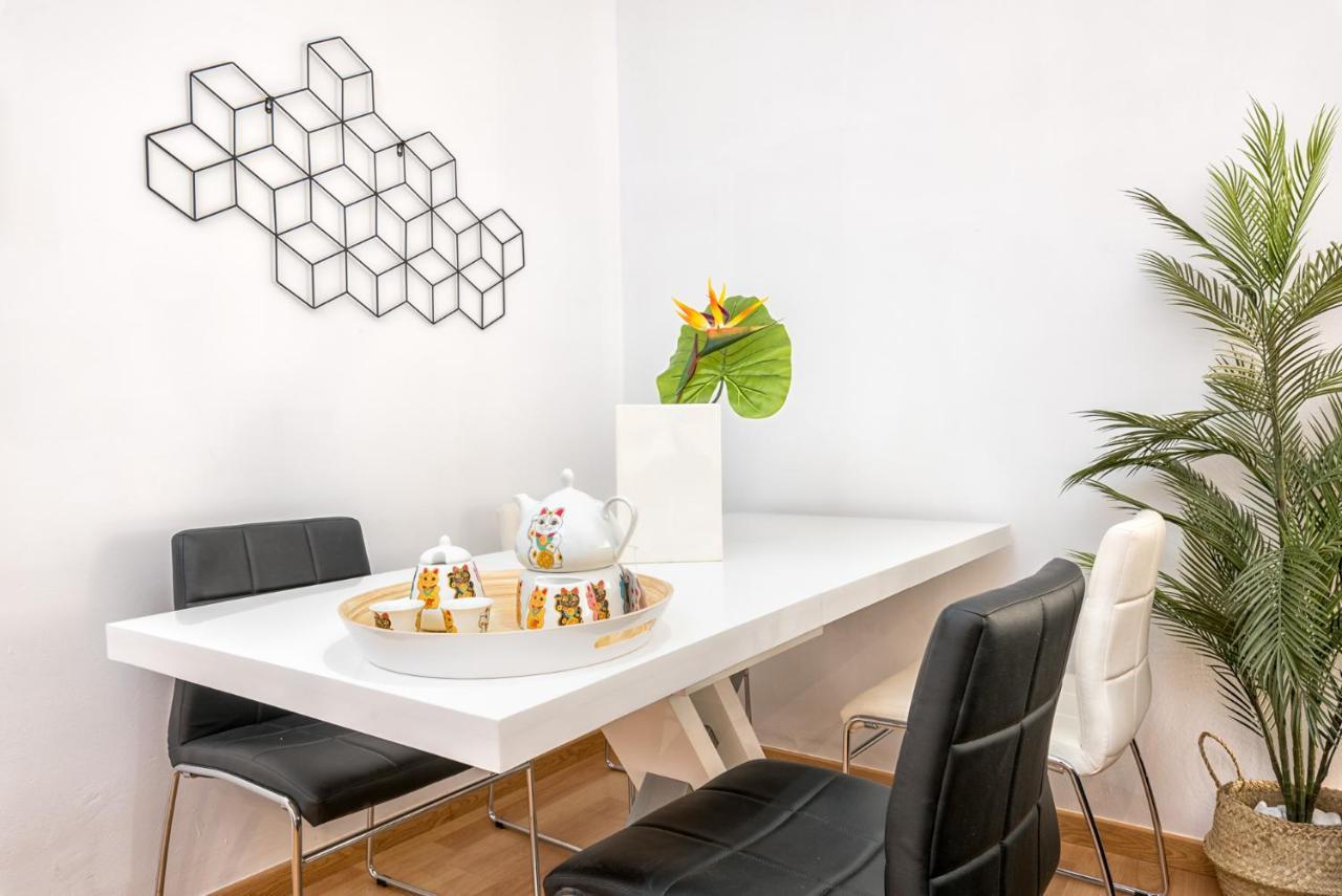 Appartement Atico Con Terraza Ac 1Hab En El Centro Y Piscina Comunitaria à Málaga Extérieur photo